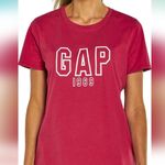 Gap NWT Women's Relaxed Fit Graphic Logo Crew Neck Short Sleeve Tee Size XS Photo 0