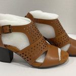 Easy Street Womens Adara Heeled Sandals. Size 7.5. Color Brown Photo 1