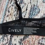 LIVELY The No Photo 9