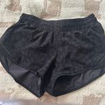 Lululemon Hotty Hot Short 2.5” Photo 0