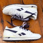 Reebok Classic Leather White Dark Purple Sneakers Size 8 Photo 3