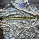 Ascot + Hart Women's Long Sleeve Button Photo 3