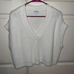 True Craft White Cropped Sweater Vest Photo 0