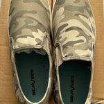 Seavees NIB  Photo 0