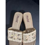 Mudd Y2K 2000s  cream cork wedge sandals iridescent sequin flower embroidered 10 Photo 3