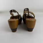 Gazith Brown Patent Leather Wooden Platform Sandals Size 8.5 Photo 3