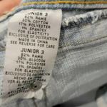 No Boundaries Nobo  Women's Capri Light Wash Jeans Rhinestone Size 3 Photo 2