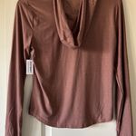 Old Navy  cloud motion long sleeve Photo 3