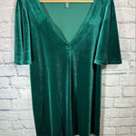 Modcloth Green Crushed Velvet Vneck Short sleeve Swing Dress Womens size small Photo 0