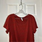 Elizabeth Red Photo 4