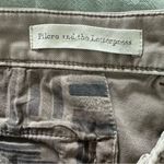 Pilcro and the Letterpress Anthropologie Pilcro Hyphen Dark Khaki Chino Shorts Size 6/28 Photo 3