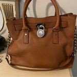 Michael Kors Hamilton bag with the long strap Photo 2