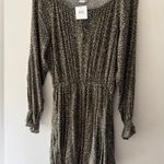 Paper Crane NEW!! Adorable Green Floral Long Sleeve Elastic Waist Mini Dress Photo 1