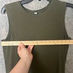 Lululemon Women's 6 Olive Sleeveless Top at Helen light shirt Photo 3