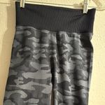 PINK Victoria's Secret Black and Gray High Waist Leggings Size XS Photo 3