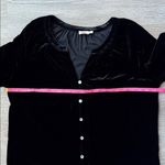 Faherty  Naomi or Genevieve Stretch Silk Velvet Top Medium Photo 6