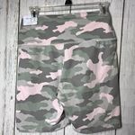 American Eagle Womens Bike Camo Style Shorts Sz L Photo 1