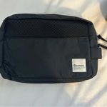 Lululemon  Athletica Patch Logo Travel Kit 5l Photo 0