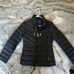 Michael Kors  thin puffer jacket great condition practically new Photo 0