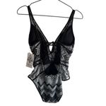 Becca Show & Tell Crochet Plunge Medium One Piece Black and White Swimsuit Photo 5