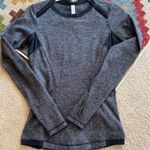 Lululemon  Unknown Sweater Style Sz6 EUC Black/ Grey Photo 8