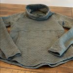 Marmot  Quilted Cowl Neck Pullover in Green Size Small EUC Photo 2