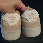 Adidas basketball cream and beige leather sneakers, sz 8 women’s, NEW! Photo 5