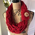 MUNANDME Red knit scarf handmade coco button cuff Photo 1