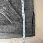 Athleta Womens Active Sweatshirt Top Long Sleeve Stretch Thumbhole Gray Small Photo 6