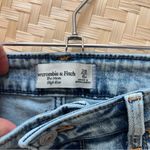 Abercrombie & Fitch Abercrombie‎ & fitch the mom high rise jeans Photo 4
