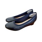 Clarks  Navy Blue Mallory Berry Leather Wedge Shoes Sz 6 Photo 4