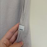 Vuori  Halo Essential Wide Leg Pants - Women's small Photo 3