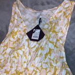 Ava & Viv NWT  Midi Dress V-Neck Sleeveless Floral Yellow Woman 2X Shark Bite Hem Photo 4