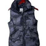 SAM. CAMO FREEDOM DOWN WAISTCOAT IN DARK CHARCOAL CAMO PUFF VEST SZ S Gray Photo 1