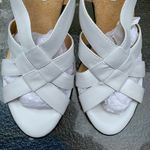 New Softspots Womens Slingback Sandals White Leather Buckle Mid Heel 7 Photo 6