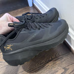 Vibram Arc’teryx Norvan LD 3 Goretex Hiking Outdoors Trail  Sole Shoes Womens 8 Photo 0