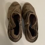 Jellypop  Stylish Tan Ankle Boots peep toe heels side zip Charli NWT booties 8.5 Photo 2