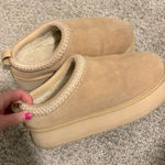 Suede platform slippers Size 8.5 Photo 0