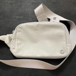 Lululemon  Crossbody Everywhere Belt Bag 2L Photo 0