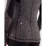 Lululemon  Star Runner Long Sleeve Shirt Heather Gray Black Silver Rulu Size 6 Photo 7