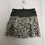  OFFLINE By Aerie Tiered Athletic Skort Medium Olive Green &‎ White NWT Photo 4