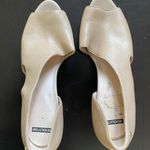 Revolution Women's Tan Peep Toe Shoes Size 9 Photo 0
