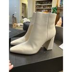 Marc Fisher WOMEN NEW  Nebula Square Toe Bootie BLOCK HEEL IVORY Size 9.5 Photo 2