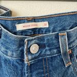 Levi's NWOT  wedgie straight ripped jeans size 31 Photo 2