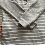 Orvis women’s striped gray 1/4 zip logo pockets pullover sweatshirt, size M Photo 14