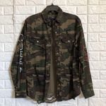 Forever 21 Forever‎ 21 Men camo camouflage shacket shirt with Queen BLM art Photo 0