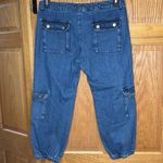 Venus  Crop\Jogger Cargo Jeans Medium Wash Embroidered Detail Size 6 Photo 3