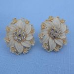 Perfect For The Bride! Vintage Screw On Earrings Carved Flowers W Rhinestones White Photo 2