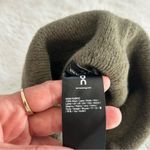 On Running Wool Beanie Photo 7