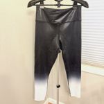 Zyia Active Light and Tight Black White Ombre Shimmer Metallic Leggings Sz 8/10 Photo 2